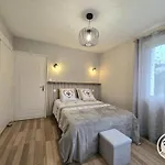 Maison A Avec Jardin Et Parking Prive - Fr-1-616-546 * エイメ