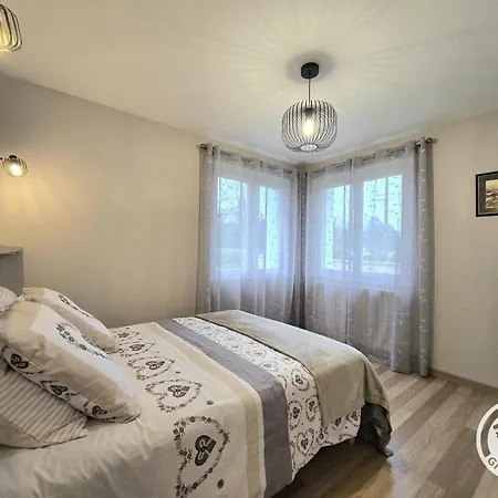 Maison A Avec Jardin Et Parking Prive - Fr-1-616-546