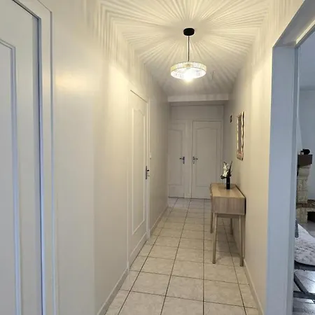 Maison A Avec Jardin Et Parking Prive - Fr-1-616-546 *