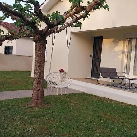 Maison A Avec Jardin Et Parking Prive - Fr-1-616-546 بيت للعطل